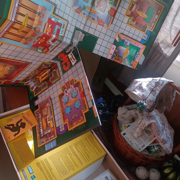 SIMPSONS CLUE EDITION - Picture 4 of 4